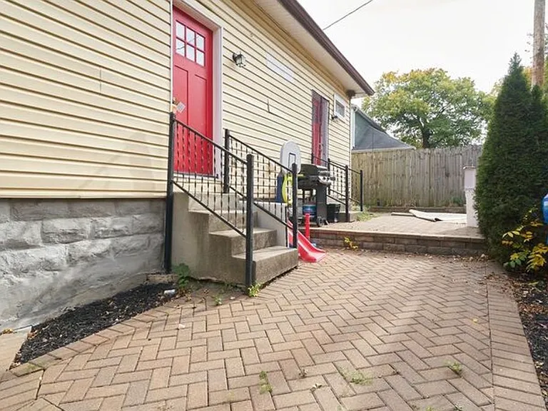 436 N State Ave — Photo 10