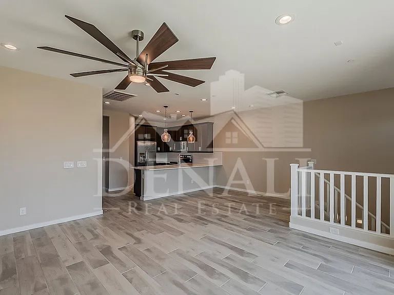 4704 S Glacier — Photo 8
