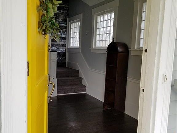 4th image of 143 Woodrow Ave