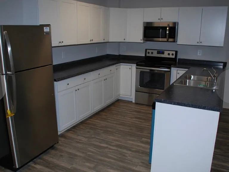 330 Rose Street — Photo 48
