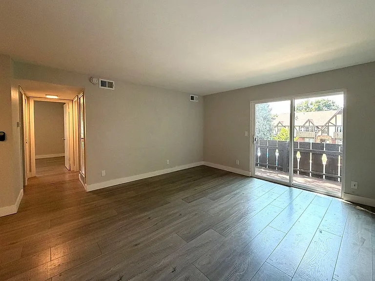 3250 Oneal Cir #B25 — Photo 7