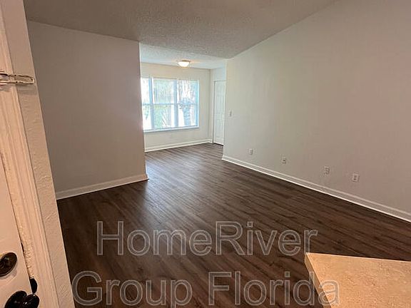 2nd image of 4536 Commander Dr APT 1535
