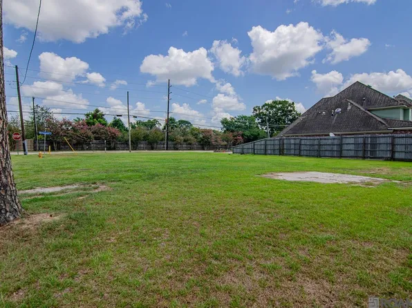 8720 Old Hammond Hwy, Baton Rouge, LA 70809