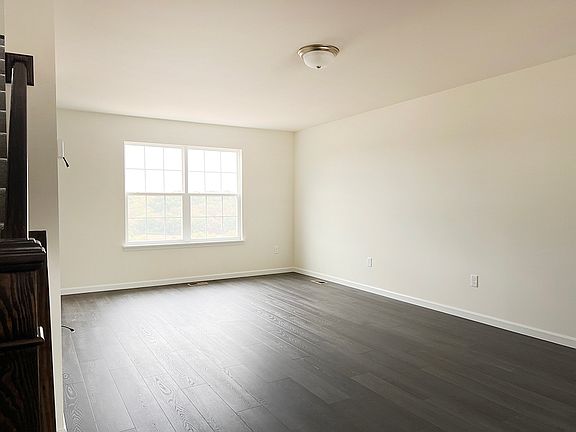 4th image of 2734 Winding Valley Dr