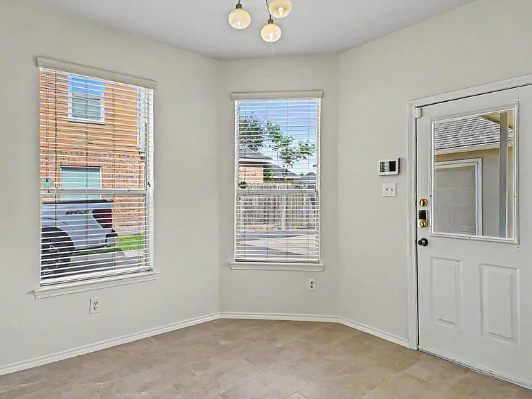 2615 Atwood Glen Ln — Photo 8