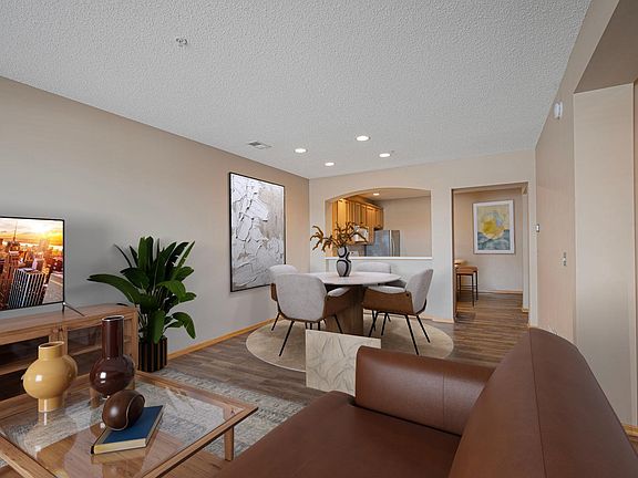 5th image of 8026 Golden Valley Rd