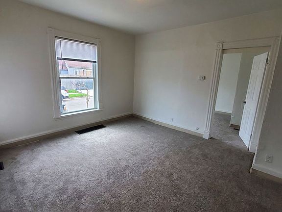2nd image of 612 10th St