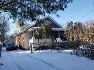 90 W Eckerson Rd, Spring Valley, NY 10977