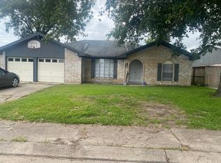 715 S 3rd St, Nederland, TX 77627