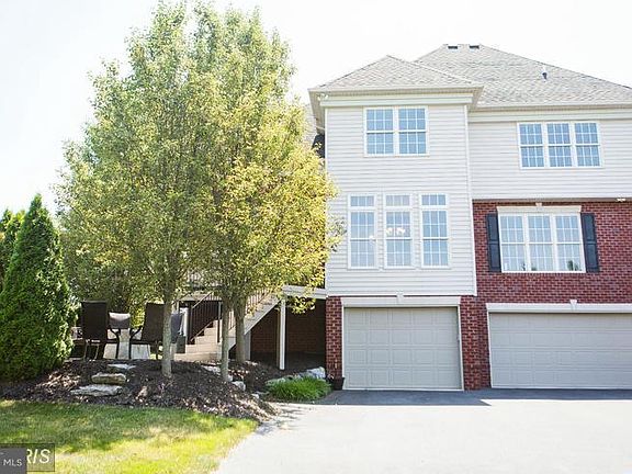 5th image of 126 Moonlight Dr
