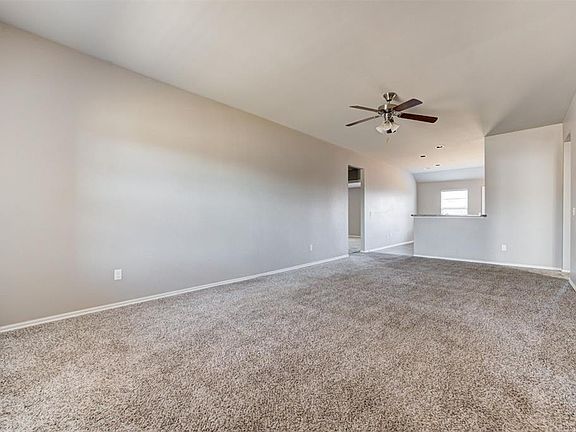 4th image of 11713 NW 135th Ter