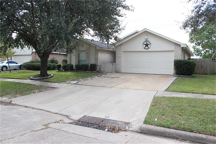 1st image of 21915 Breezy Hill Dr