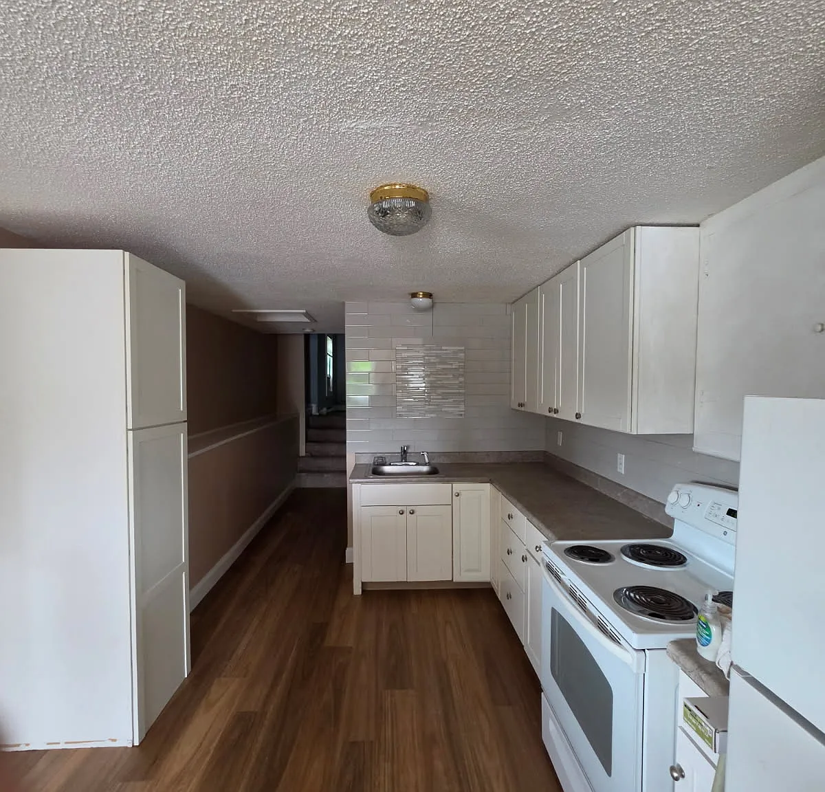 261 Brown St — Photo 4