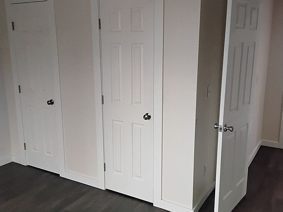 3rd image of 795 Bolton St #5