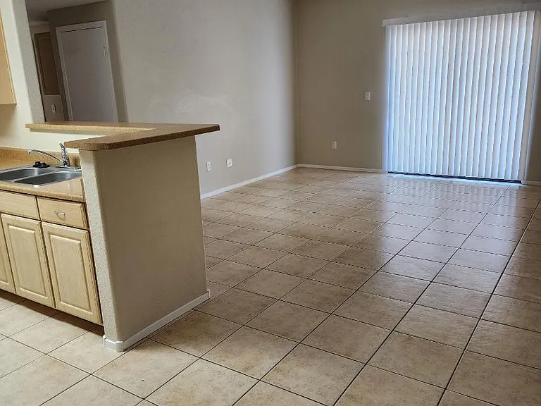 8250 N Grand Canyon Dr #1-1081 — Photo 7