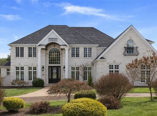 470 Four Lakes Dr, Gibsonia, PA 15044