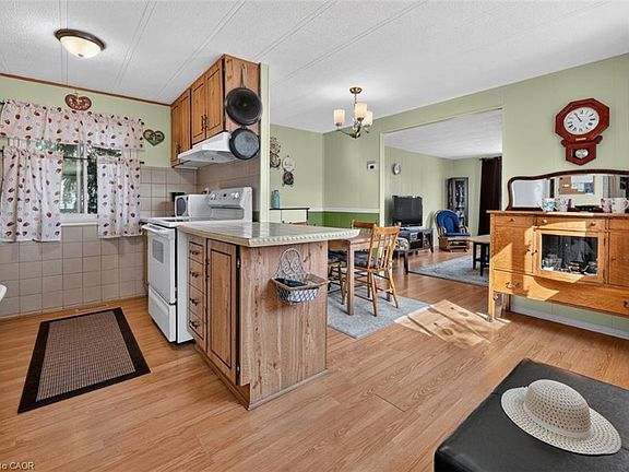 5th image of 4586 Mary Ln