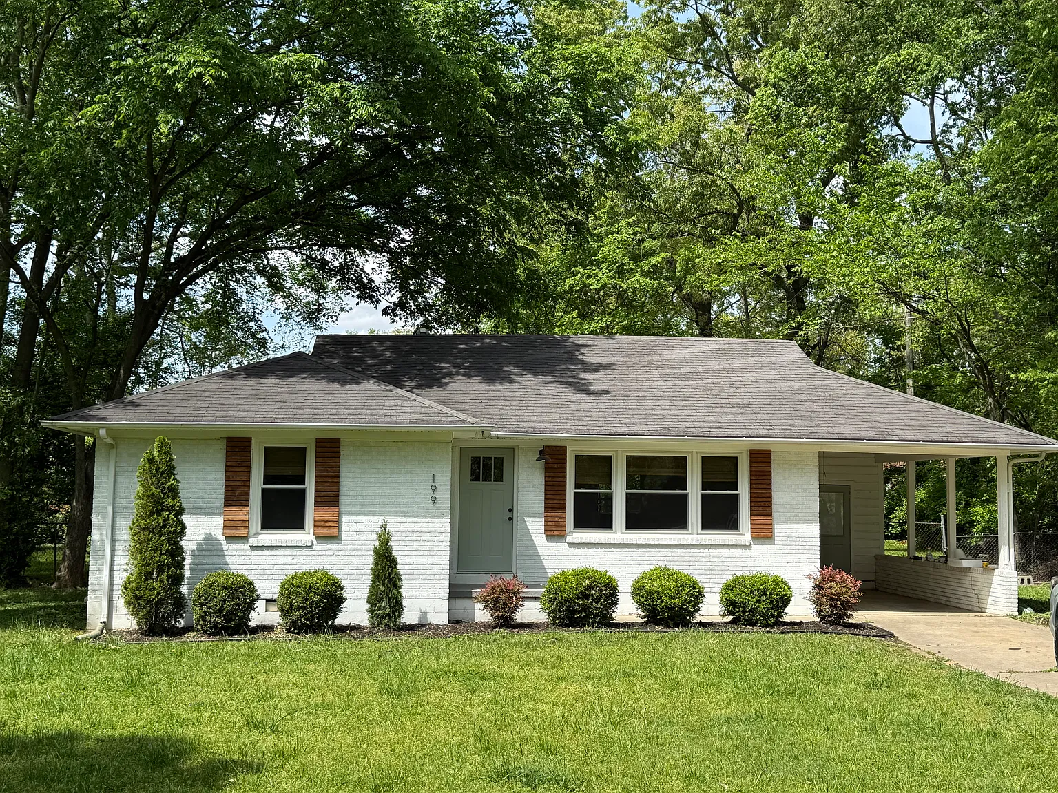 3 bed, 1100 sqft, $1,650 — Photo 1