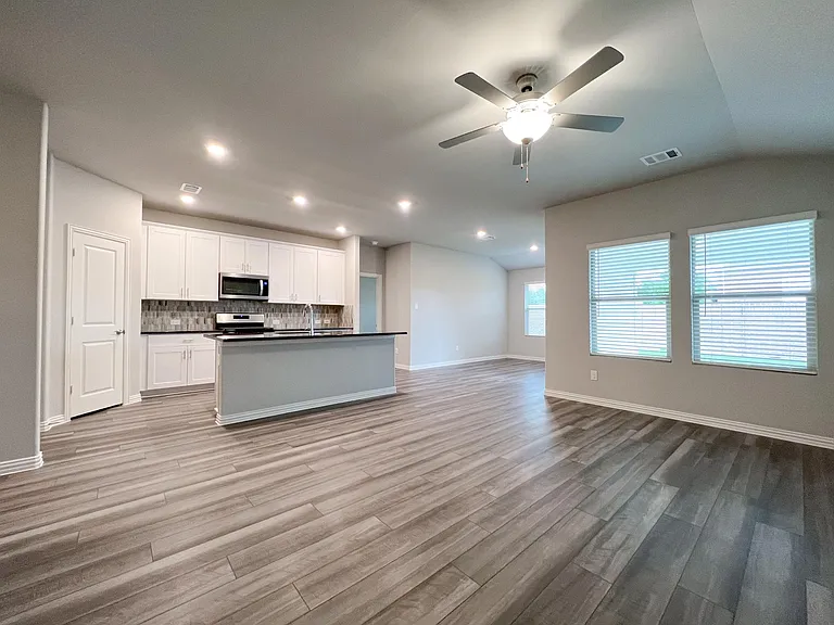 1204 Blue Ridge Pl — Photo 11