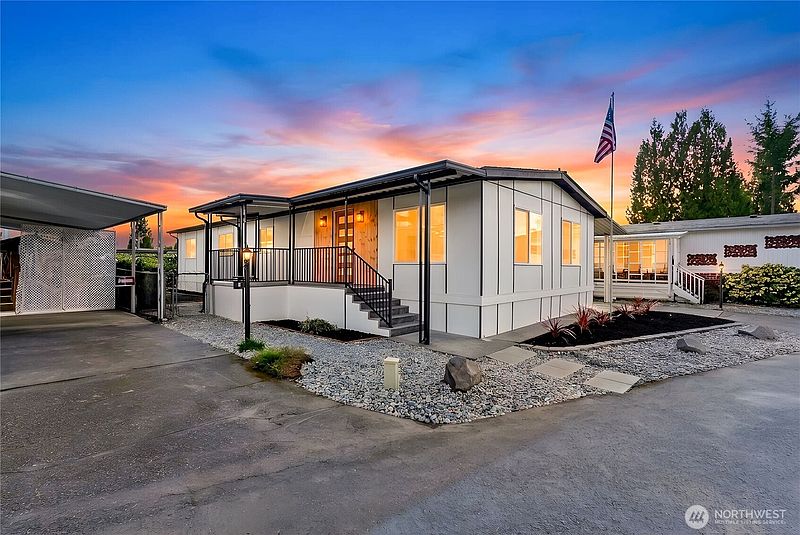 2nd image of 1510 Maple Lane #7