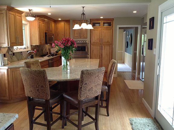 4th image of 762 Haw Thicket Ln