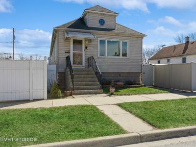 13525 S Avenue M, Chicago, IL, 60633