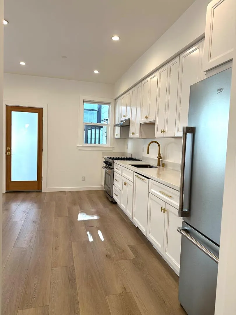 1372 Natoma St - Photo 2