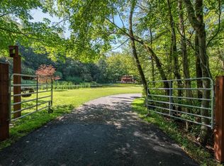 417 Gardner Hollow Rd, Poughquag, NY 12570