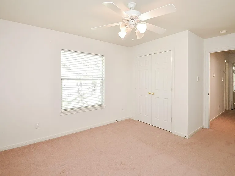 23615 Banning Point Ct — Photo 38