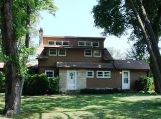 19481 W West Shore Dr, Mundelein, IL