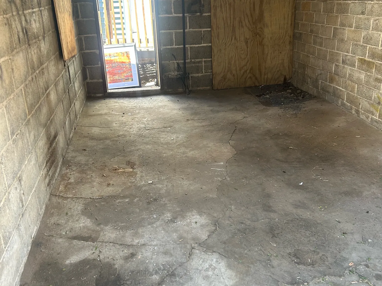 714 West Poplar Street - Garag... — Photo 3