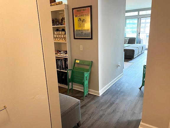 4th image of 125 S Jefferson St Unit 1006