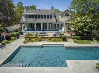 14 Chauncey Pl, Woodbury, NY 11797
