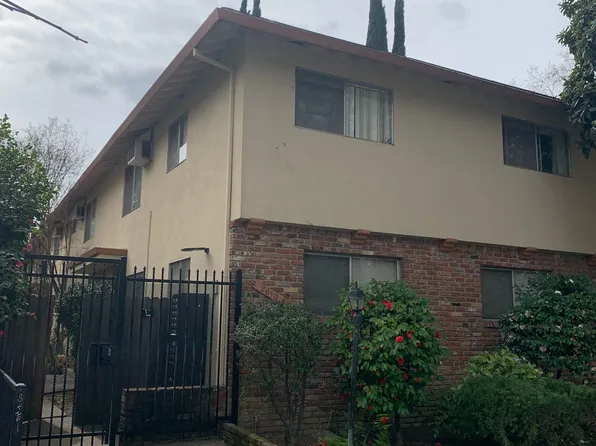 2610 D St, Sacramento, CA 95816