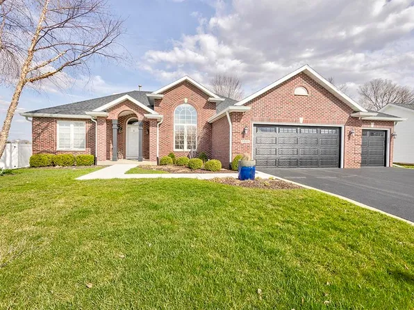 7225 Wimbledon Rd, Machesney Park, IL 61115