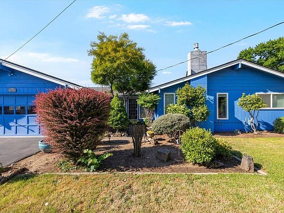 2nd image of 2055 Alamar St