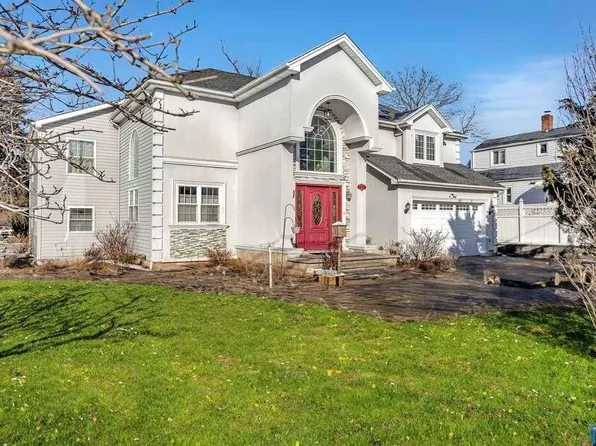 161 Williamson Rd, Bergenfield, NJ 07621