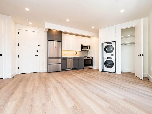 2nd image of 28 Spencer Pl #5-A