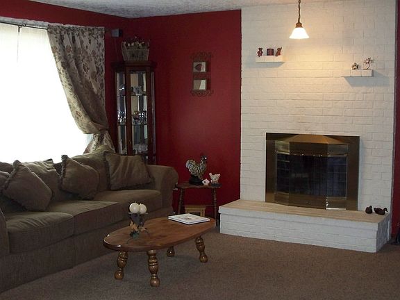 livingroom with fireplace