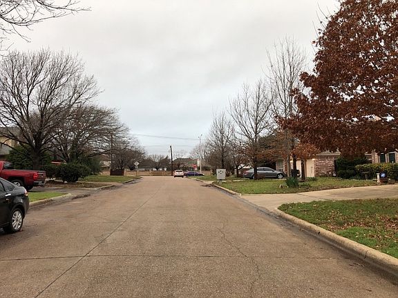 5th image of 3412 Plantation Ln