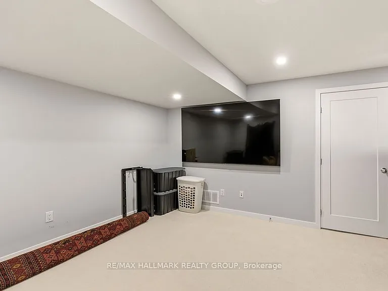 854 Mikinak Rd — Photo 38
