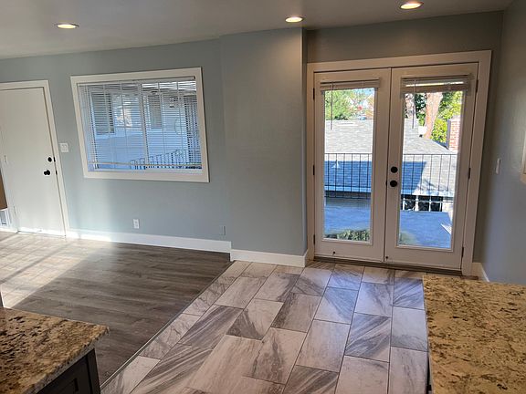5th image of 956 Castlewood Dr #4
