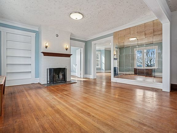5th image of 216 William St #1