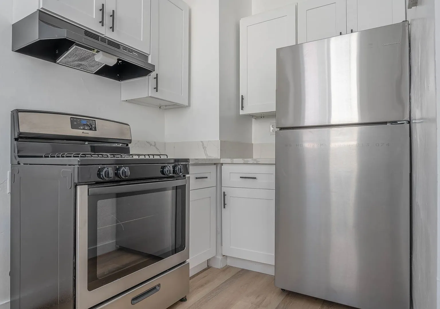 Studio, 450 sqft, $1,200 — Photo 3