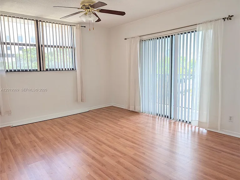 1900 Diana Dr #3E — Photo 43