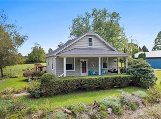 195 Wallrose Heights Rd, Baden, PA 15005