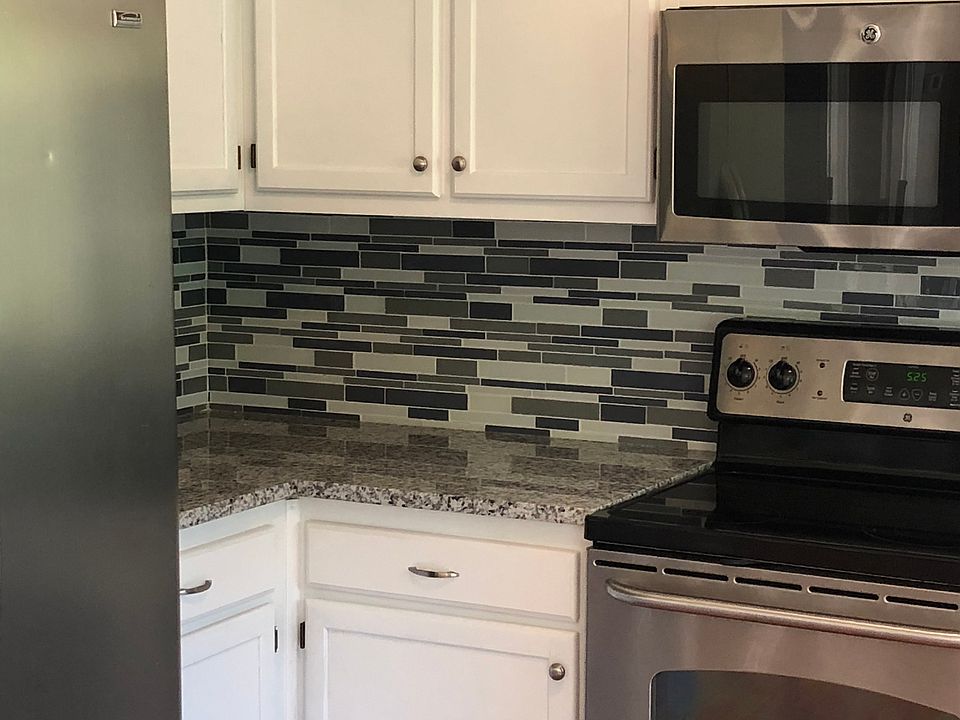 1st image of 2038 Parkwood Dr