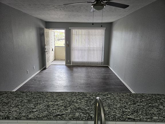 2nd image of 7313 Gulf Fwy APT 109