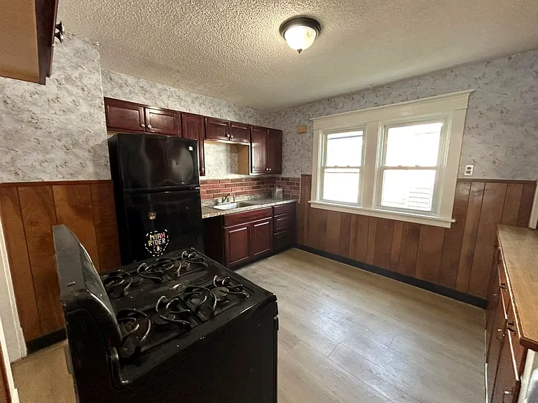 252 Dartmouth Ave #1 — Photo 1