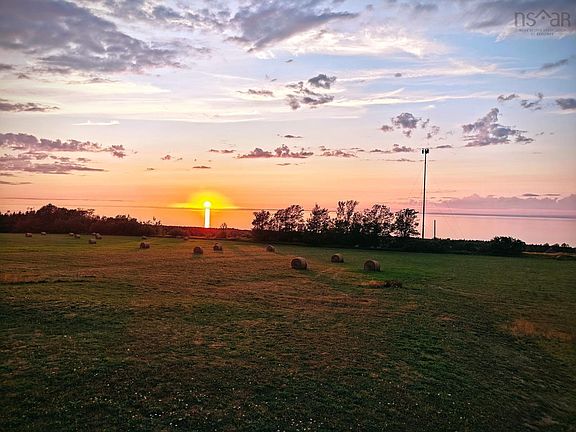 4th image of 283 Port Lorne Rd